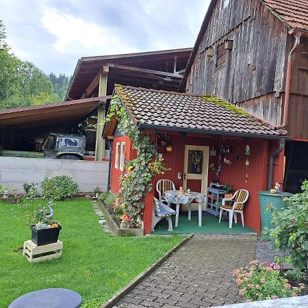 Ferienwohnung Sonja Mit Garten Und Freisitz Steinwiesen エクステリア 写真
